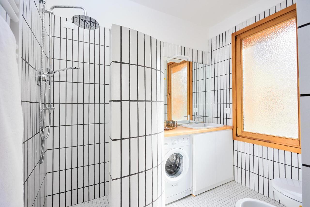 Italian Design Small Attic Bologna Luaran gambar